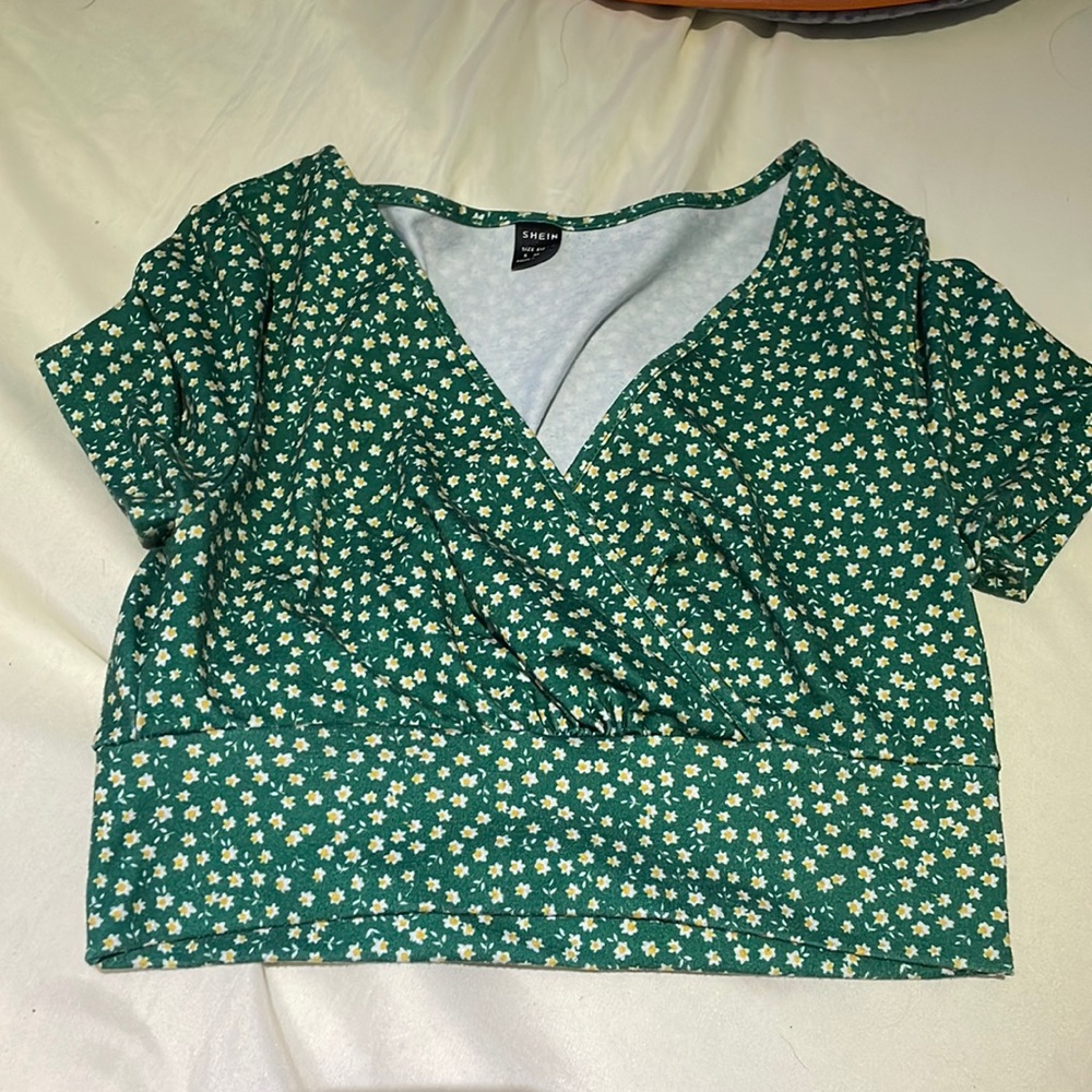 V-neck crop top. Green with flowers. Size small. Brand is Shein.